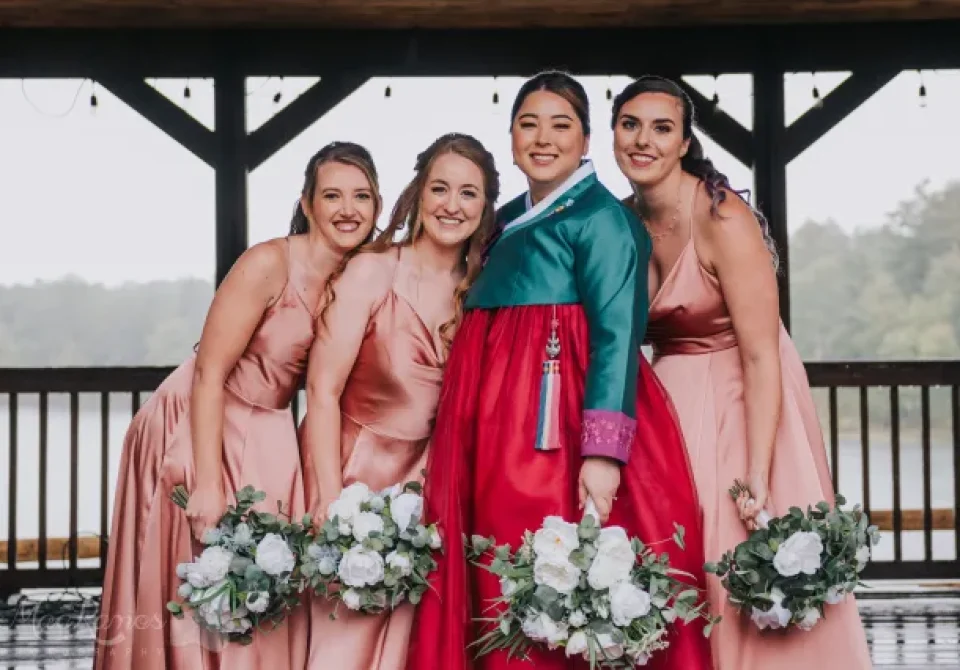 korean bride traditional hanbock costume w bridesmaids