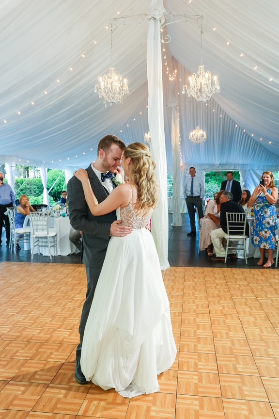 bride & groom first dance